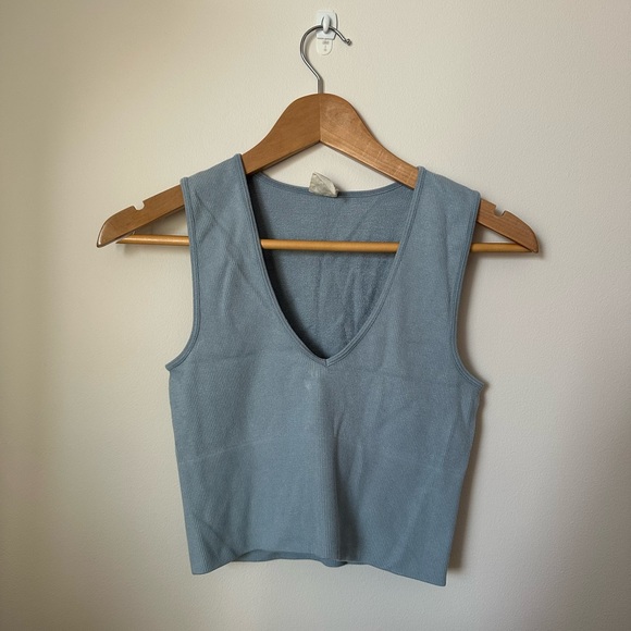 C’est moi bamboo deep V crop top - Picture 4 of 7